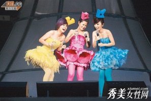 傳Ella搶先一步6月成婚 經紀人不否認婚訊