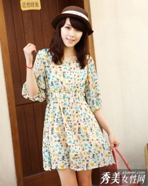 摩登夏裙完美修身 展現(xiàn)黃金身段